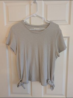 Madewell Light Gray Short Sleeve Tie-Hem Tee